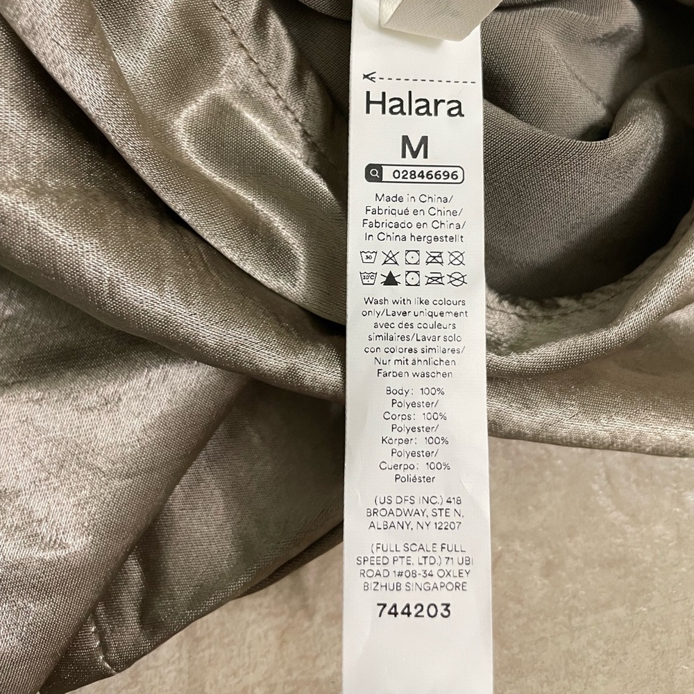 NWT Halara Satin V Neck Jumpsuit - Picture 4 of 6